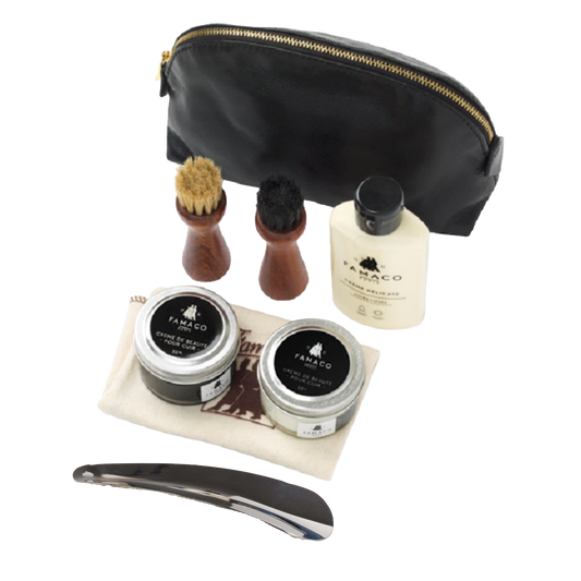 Famaco Business Leather und Canva Schuhpflege Set mit kleiner schwarze PU Ledertasche, zwei Pinseln / Bürsten einem Poliertuch und zwei Schuhcremes, einer Lotion sowie einem kleinen Schuhanzieher aus silberfarbigem Metall